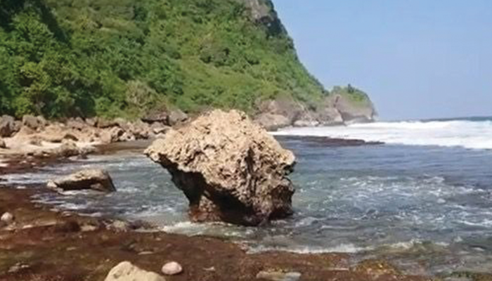 Foto Pantai Kali Mirah.