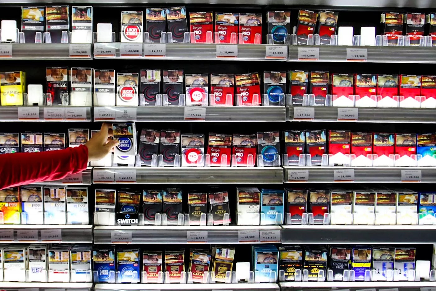 Pemerintah terbitkan aturan jual rokok.