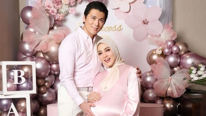 Kebersamaan Syahrini dan suaminya sebelum kelahiran buah hati di hari ulang tahunnya.