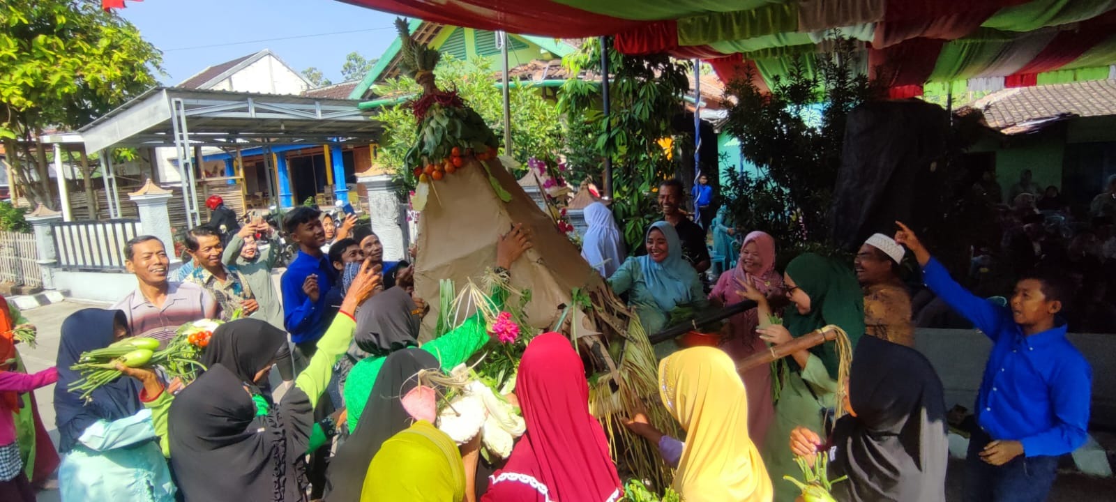 Jaga Tradisi Setiap Suro, Bersih Desa di 3 Tempat Wingit.