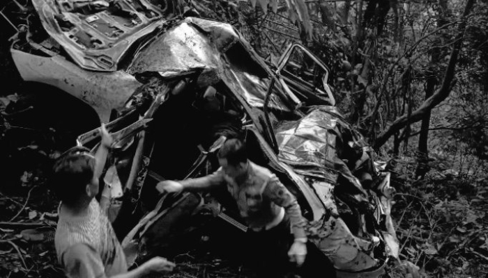 Penampakan mobil Fortuner yang alami kecelakaan di Jalur Bawang menuju ke Dieng.