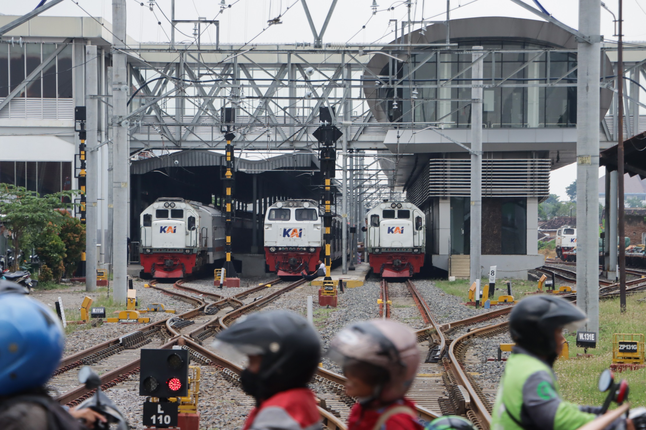 KAI di Stasiun Solo Balapan.