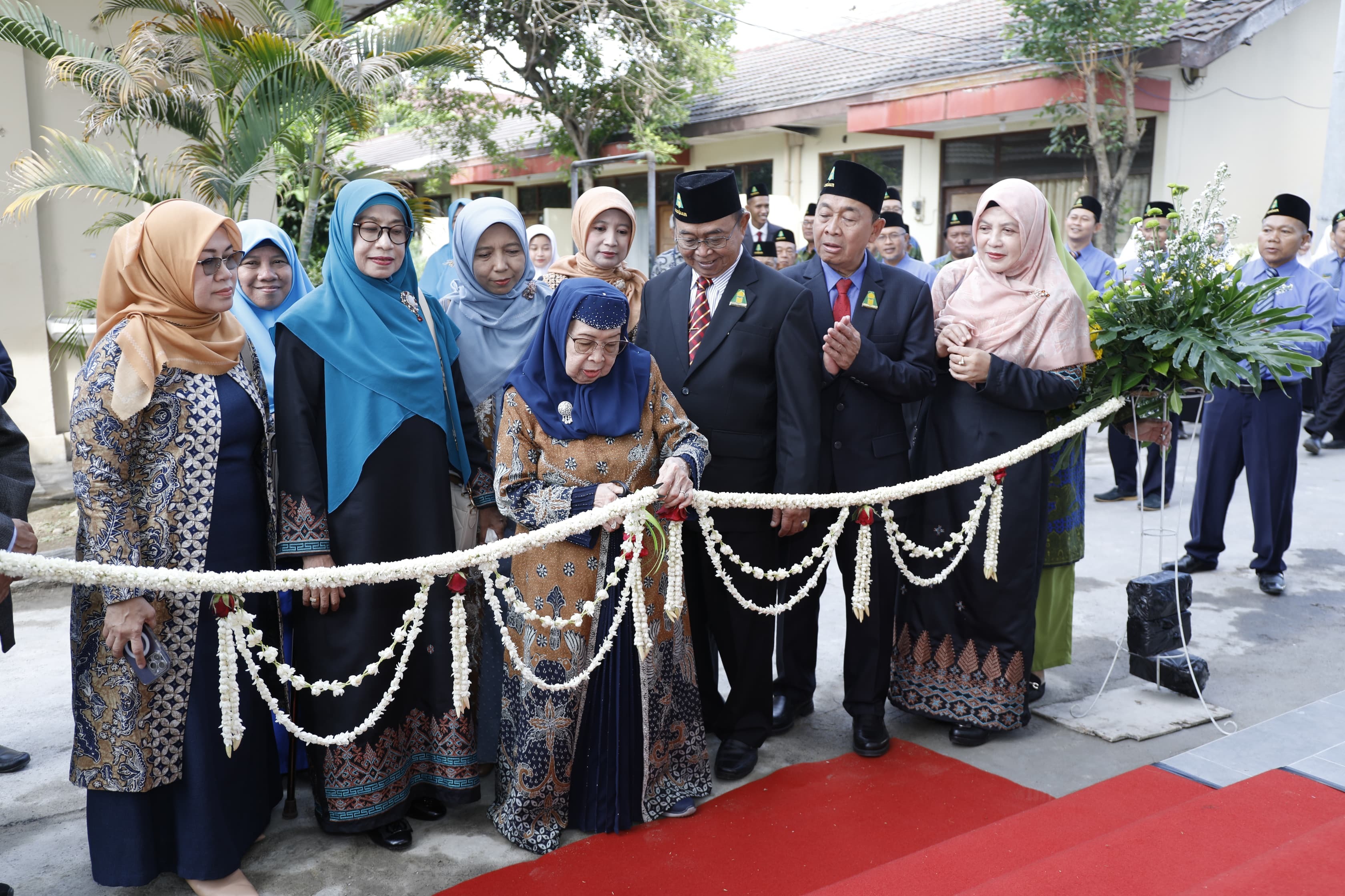 Pesantren Assalaam Resmikan Kolam Renang dan Asrama Baru.
