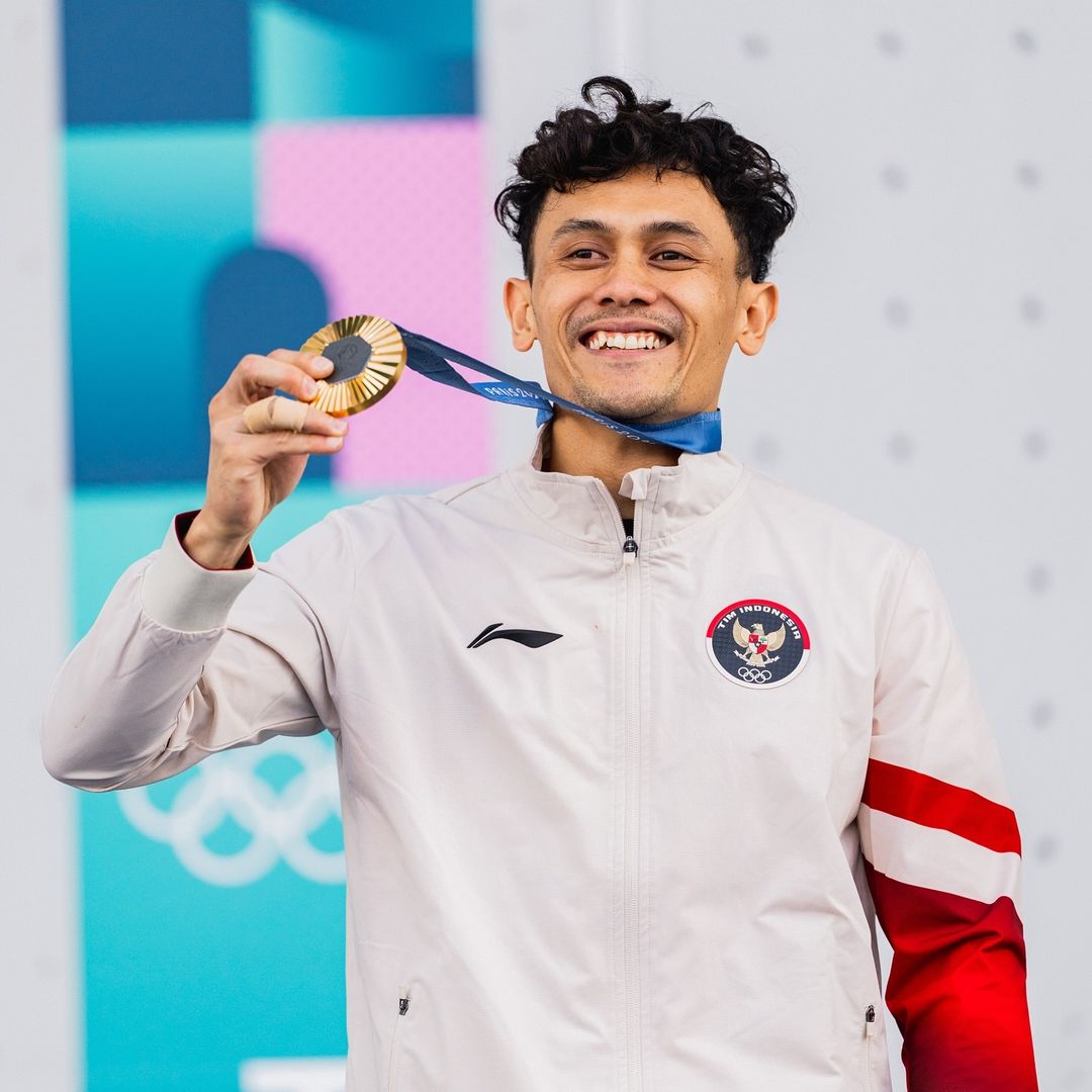 Potret Veddriq Leonardo atlet panjat tebing peraih medali emas di Olimpiade Paris 2024.