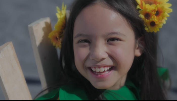 Gempita Nora Marten di MV Gala Bunga Matahari Sal Priadi.