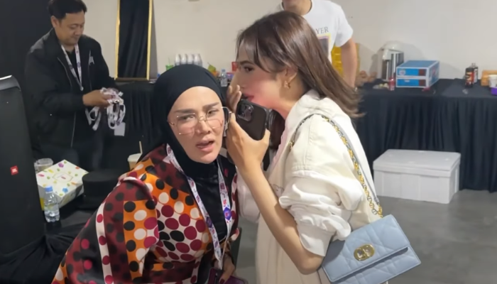 Moment kedekatan Syifa Hadju dan Mulan Jameela.