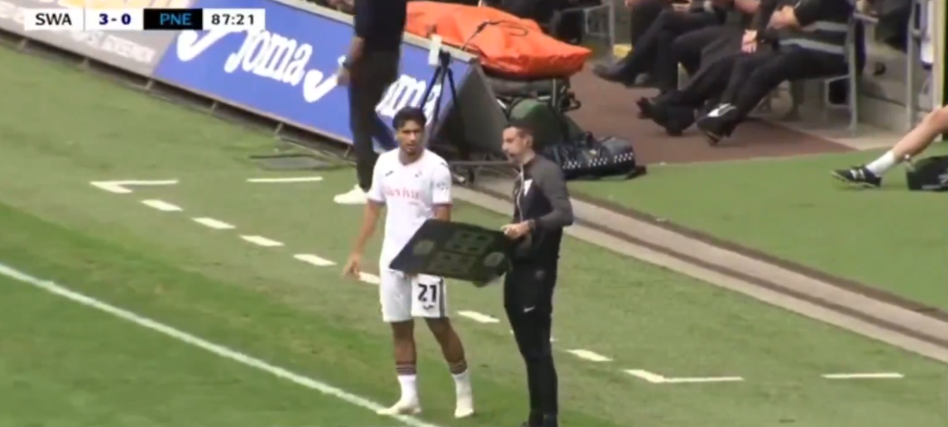 Nathan Tjoe-A-On masuk pada menit ke-88 melawan Preston North End