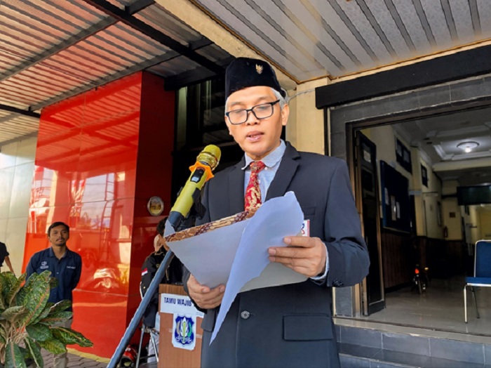 Universitas Duta Bangsa (UDB) Surakarta menggelar Upacara Peringatan HUT Ke-79 Republik Indonesia, Ssabtu, (17/8/2024).