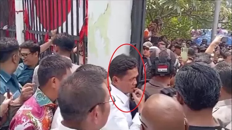 Potret Wakil Ketua Komisi III DPR Habiburokhman.