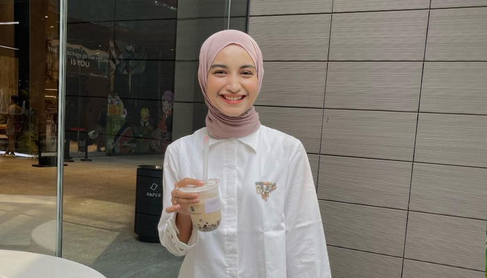 Cut Intan Nabila rayakan ulang tahun pernikahan yang ke-5.