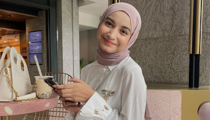 Cut Intan Nabila rayakan Aniversary pernikahan yang ke-5 tahun.