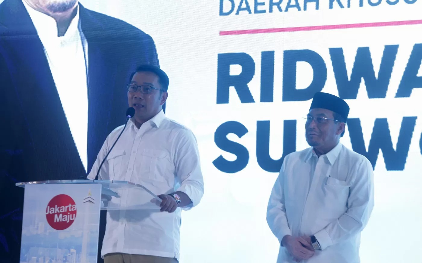 Bakal calon Gubernur DKI Jakarta Ridwan Kamil bersama bakal calon Wakil Gubernur DKI Jakarta Suswono saat Deklarasi Cagub dan Cawagub DKI Jakarta di Jakarta, Senin (19/8/2024).