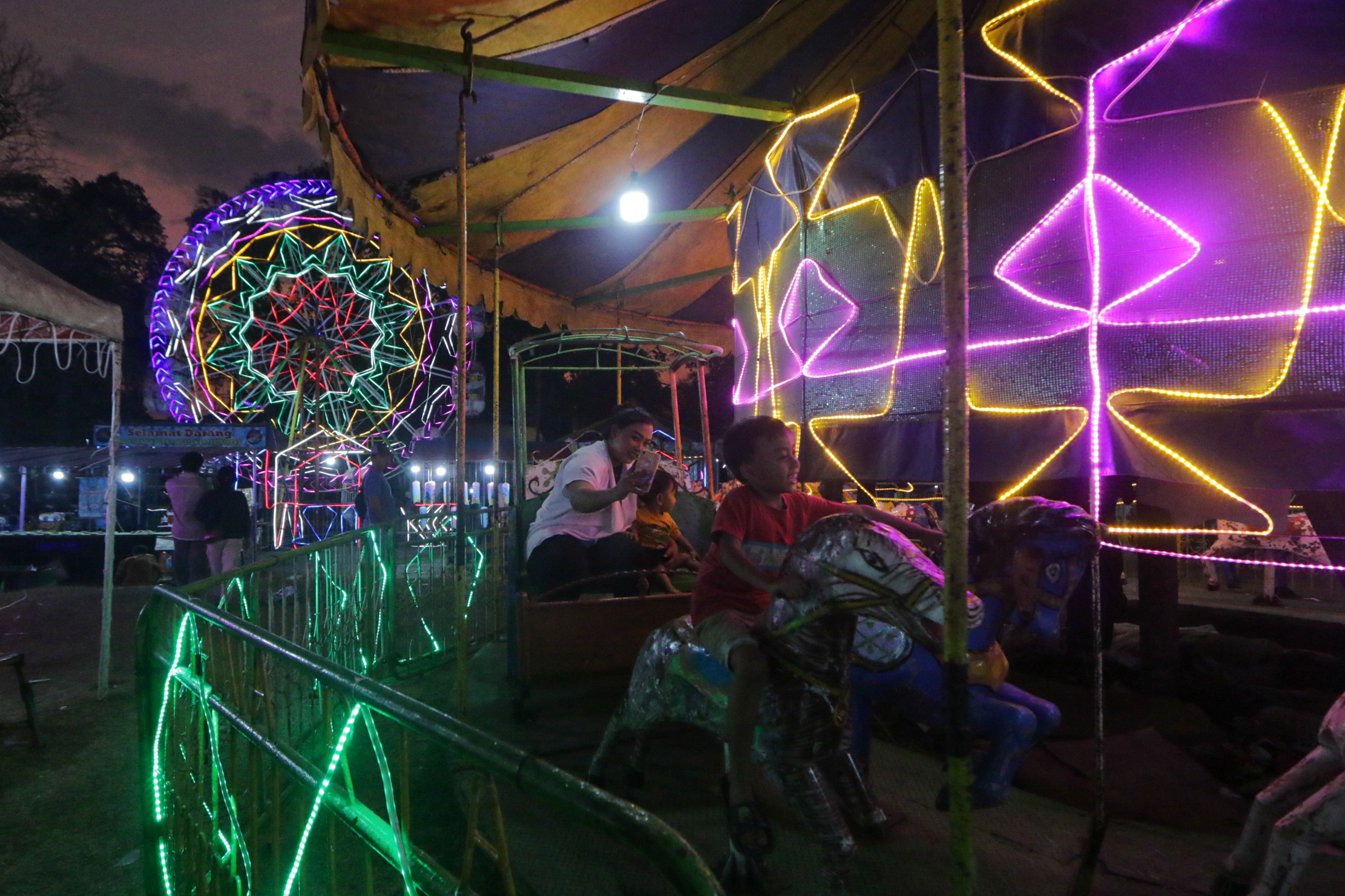 Ilustrasi (Foto suasana Pasar Rakyat Taman Sriwedar)i - Pasar Malam Sekatern 2024 di lingkungan Keraton Kasunanan digelar sederhana tahun ini.