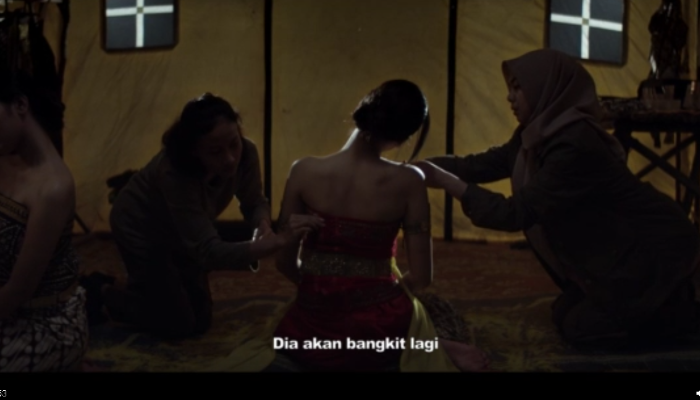 triler film Kemah Terlarang Kesurupan Massal
