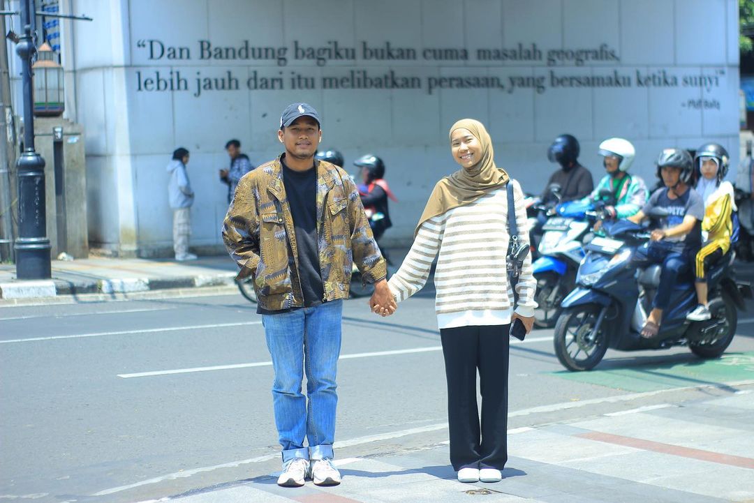 Selebgram Shella Selpi dan Albi suaminya.