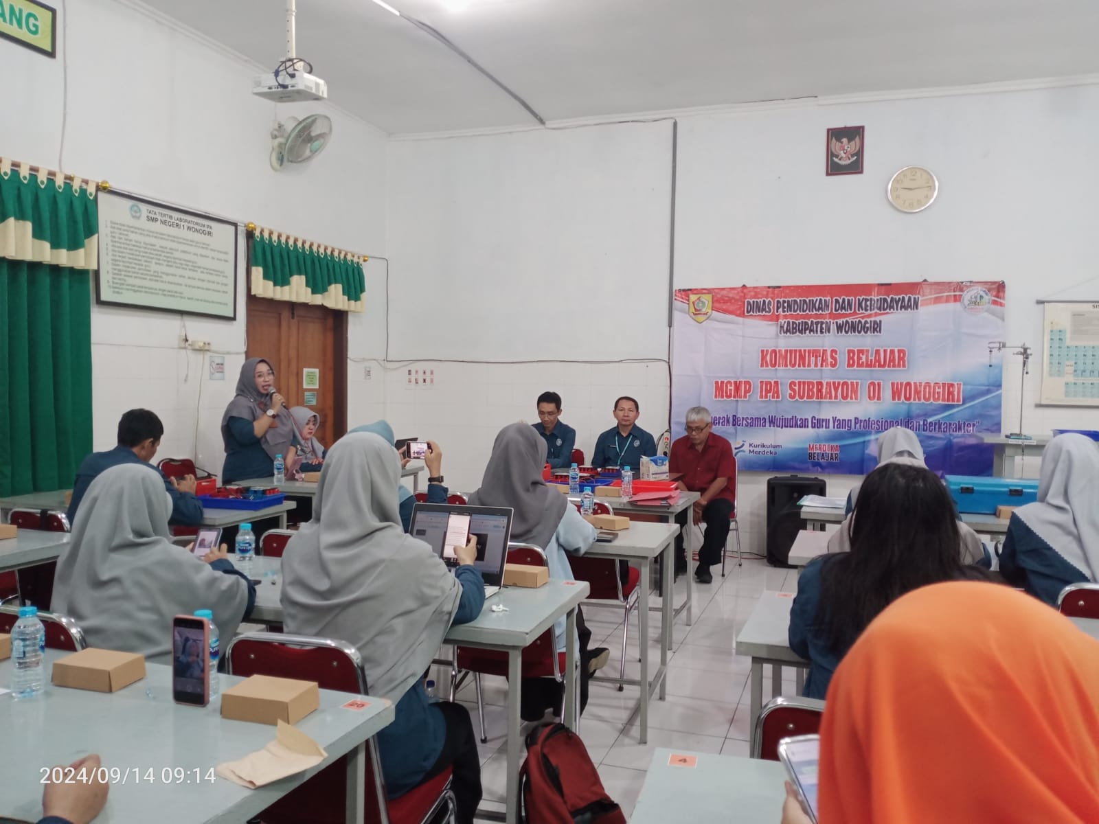 Pembukaan Kegiatan Berbagai Praktik Baik MGMP IPA SR 01 Wonogiri