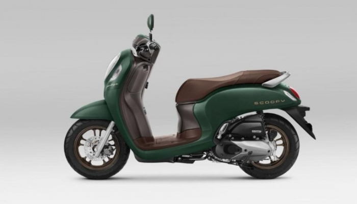Honda Scoopy masuk dalam daftar rekomendasi motor matic irit BBM.
