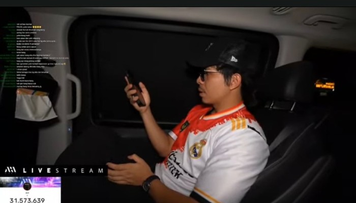 Atta Halilintar live streaming tapi dihujat netizen karena tiru IShowSpeed.