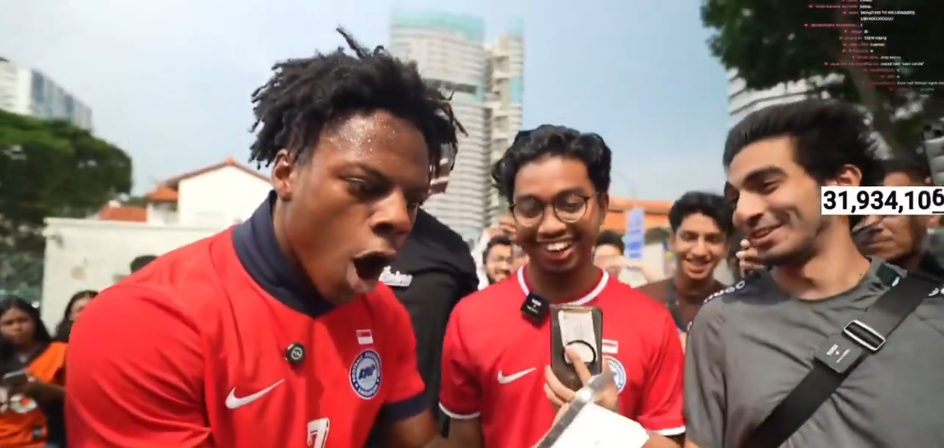 Speed saat mendapatkan hadiah IPhone 16 Pro Max dari fans Singapura.