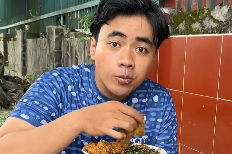 Foodvlogger Debiprt kini ramai diboikot.