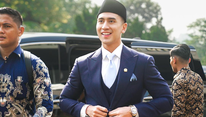 Verel Bramasta bakal tak ambil gaji DPR RI selama satu tahun menjabat.