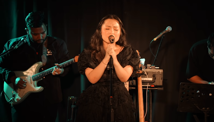 Bernadya - Live from Tur Berjalan Bandung.