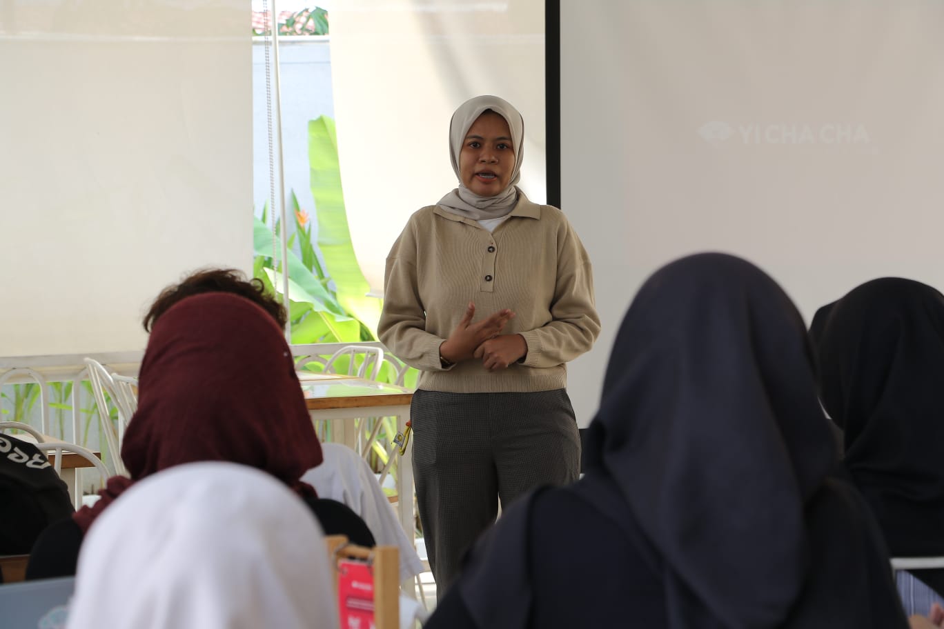 Mahasiswa Program Studi Ilmu Komunikasi (Ilkom) Universitas Muhammadiyah Surakarta (UMS) kelas internasional dalami konsep branding melalui perspektif praktis.