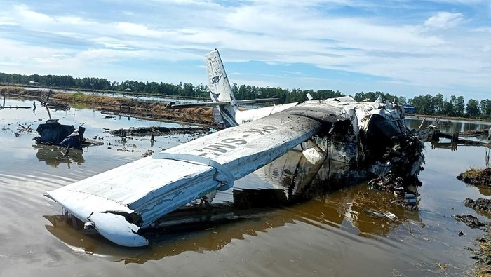 Pesawat PK-SMH milik SAM Air jatuh di sekitar area Bandara Bumi Panua Pohuwato, Gorontalo.
