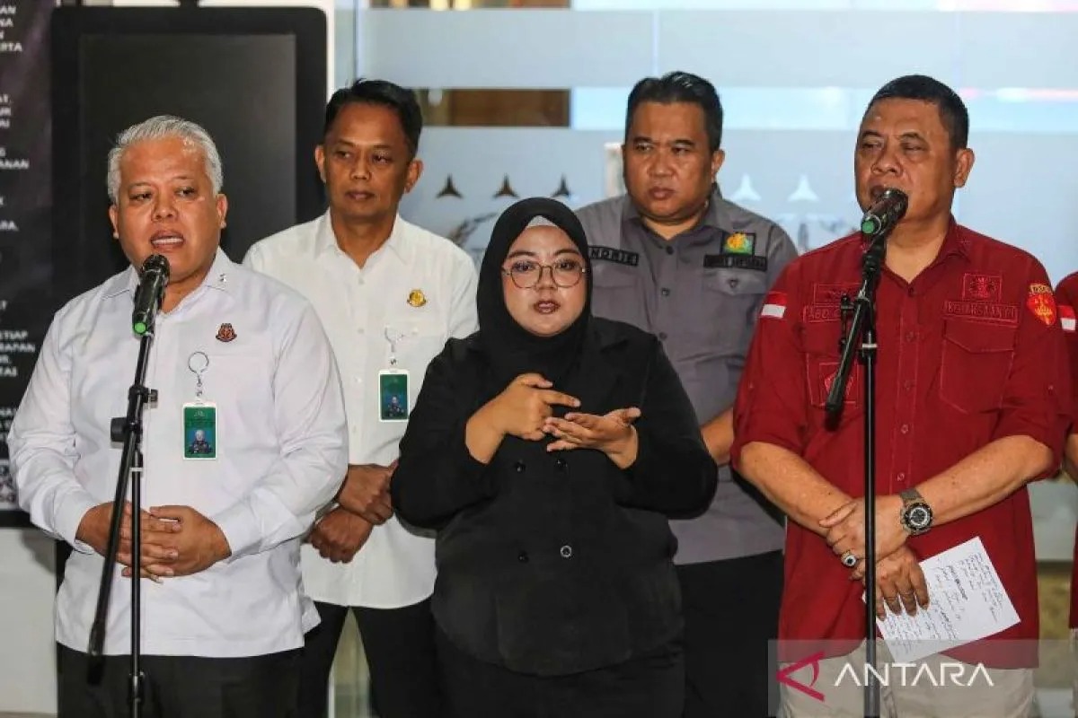 Keterangan pers pihak Kejagung soal Operasi Tangkap Tangan (OTT) tiga hakim PN Surabaya di Jakarta, Rabu (23/10/2024).