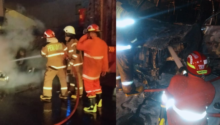 Mobil kebakaran di Jalan Ahmad Yani Solo.