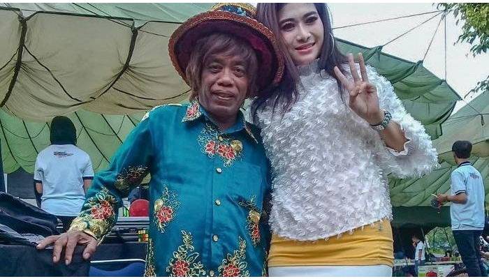 Pak Tarno dan sang Istri.