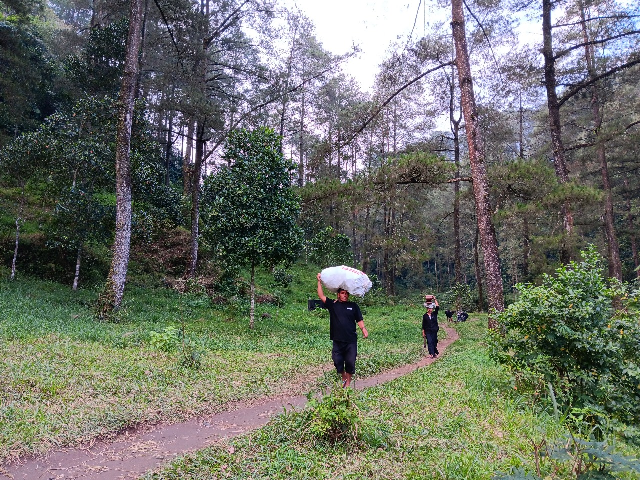HOROR: Aktivitas sejumlah warga di Kampung Siluman, kawasan Balai Taman Nasional Gunung Merapi (BTNGM) di Kecamatan Kemalang, Kabupaten Klaten, belum lama ini.