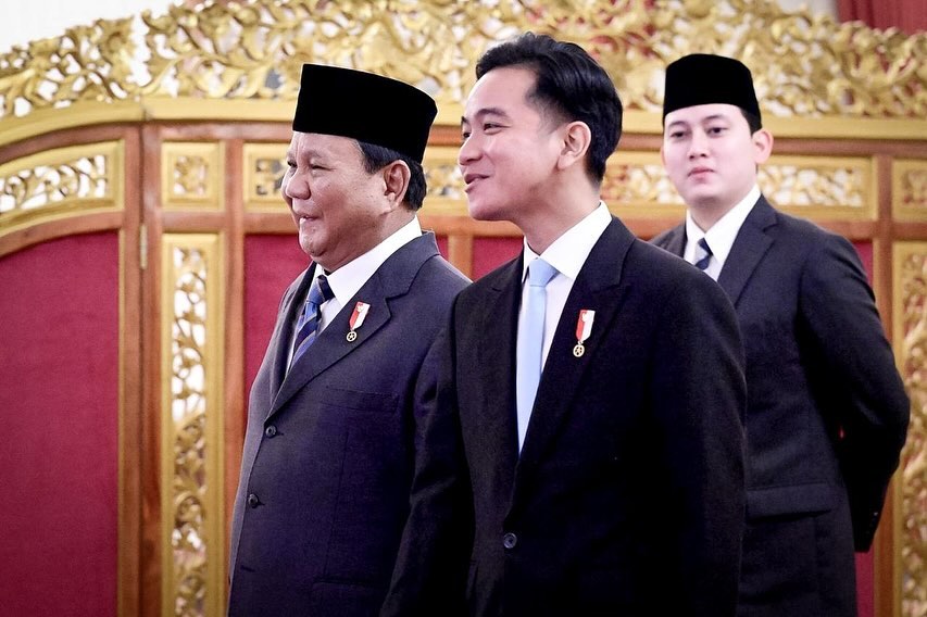Wakil Presiden Gibran Rakabuming bersama Presiden Prabowo Subianto.