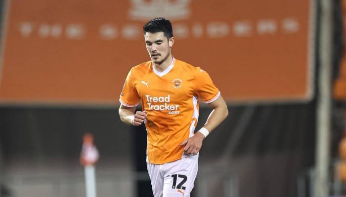 Elkan Baggott bermain untuk Blackpool.