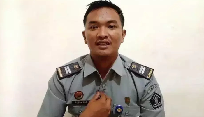 Klarifikasi Robby Adriansyah.
