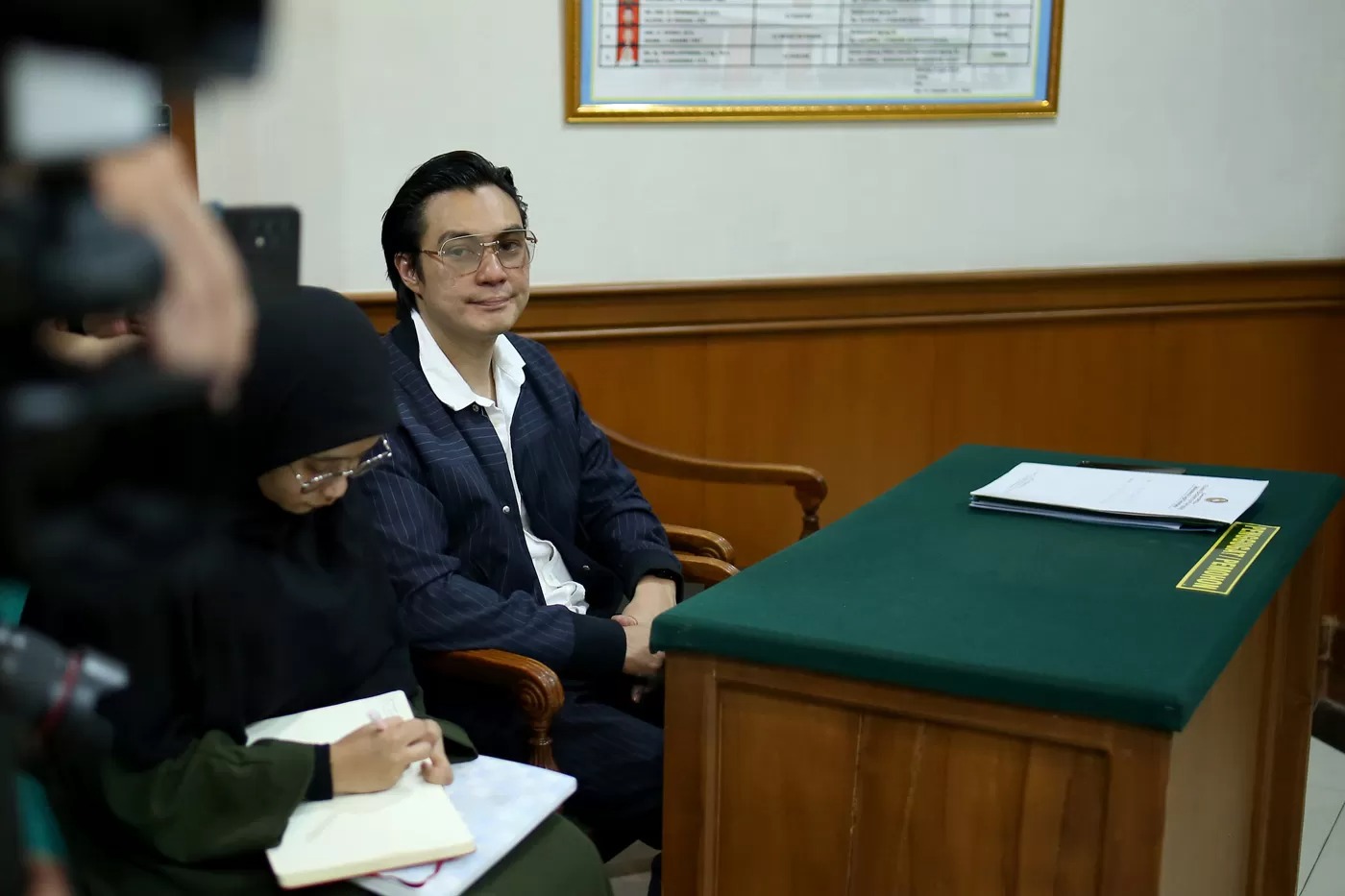 Baim Wong saat bersiap menjalani sidang perceraiannya dengan Paula Verhoeven di Pengadilan Jakarta Selatan, Rabu (23/10/2024).