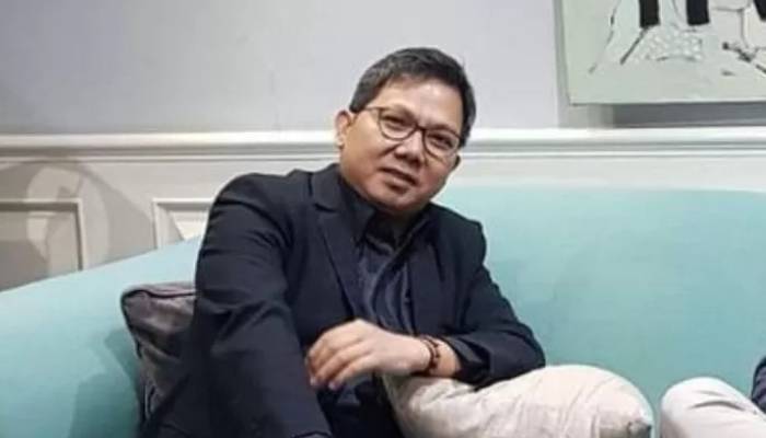 Pengamat sepak bola Bung Towel.