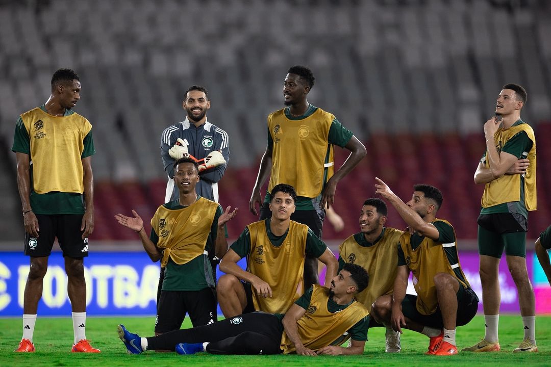 Pemain Arab Saudi saat latihan jelang melawan Timnas Indonesia.