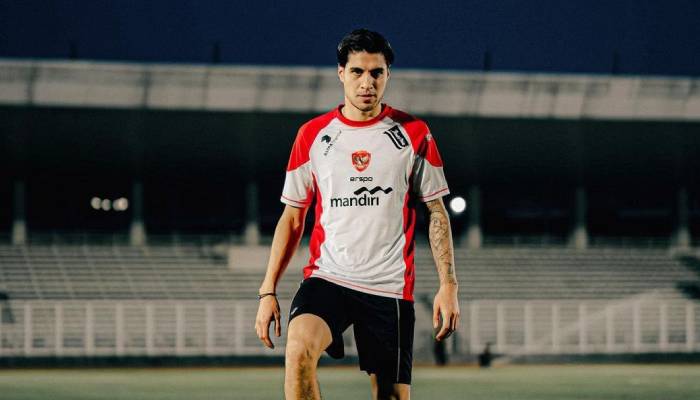 Kevin Diks di momen latihan Timnas Indonesia
