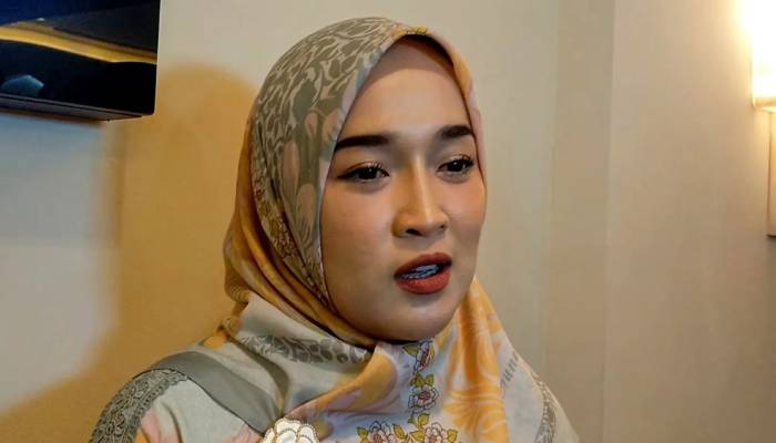 Ririe Fairuzmantan istri Ayus.