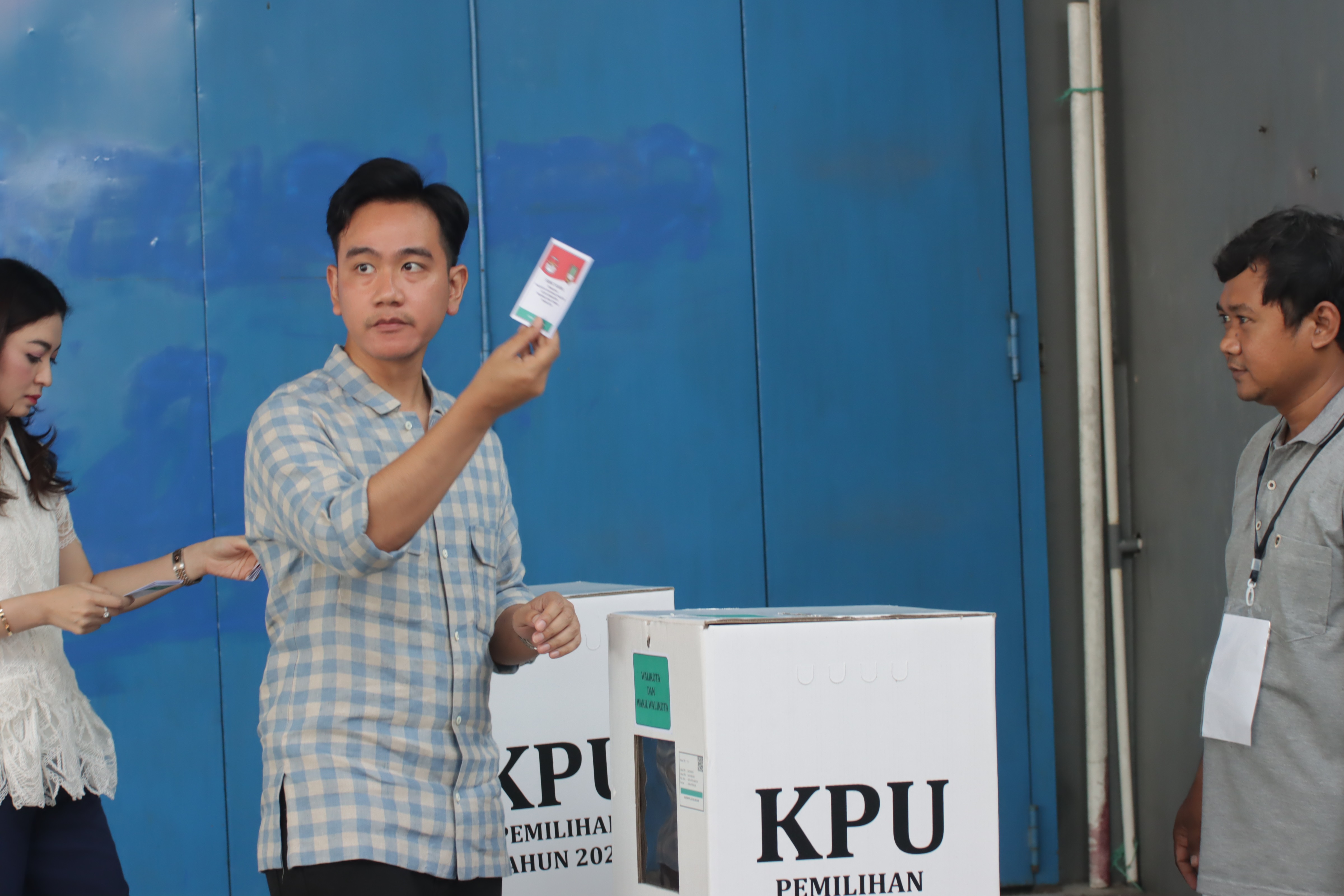 Wakil Presiden Gibran Rakabuming Raka gunakan hak pilihnuya di TPS  18 Manahan Solo