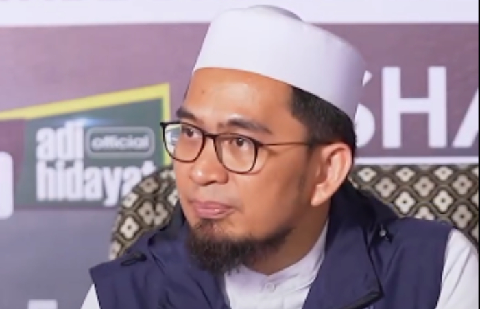 Ustaz Adi Hidayat - Nama UAH disebut-sebut cocok gantikan Gus Miftah sebagai utusan khusus presiden.