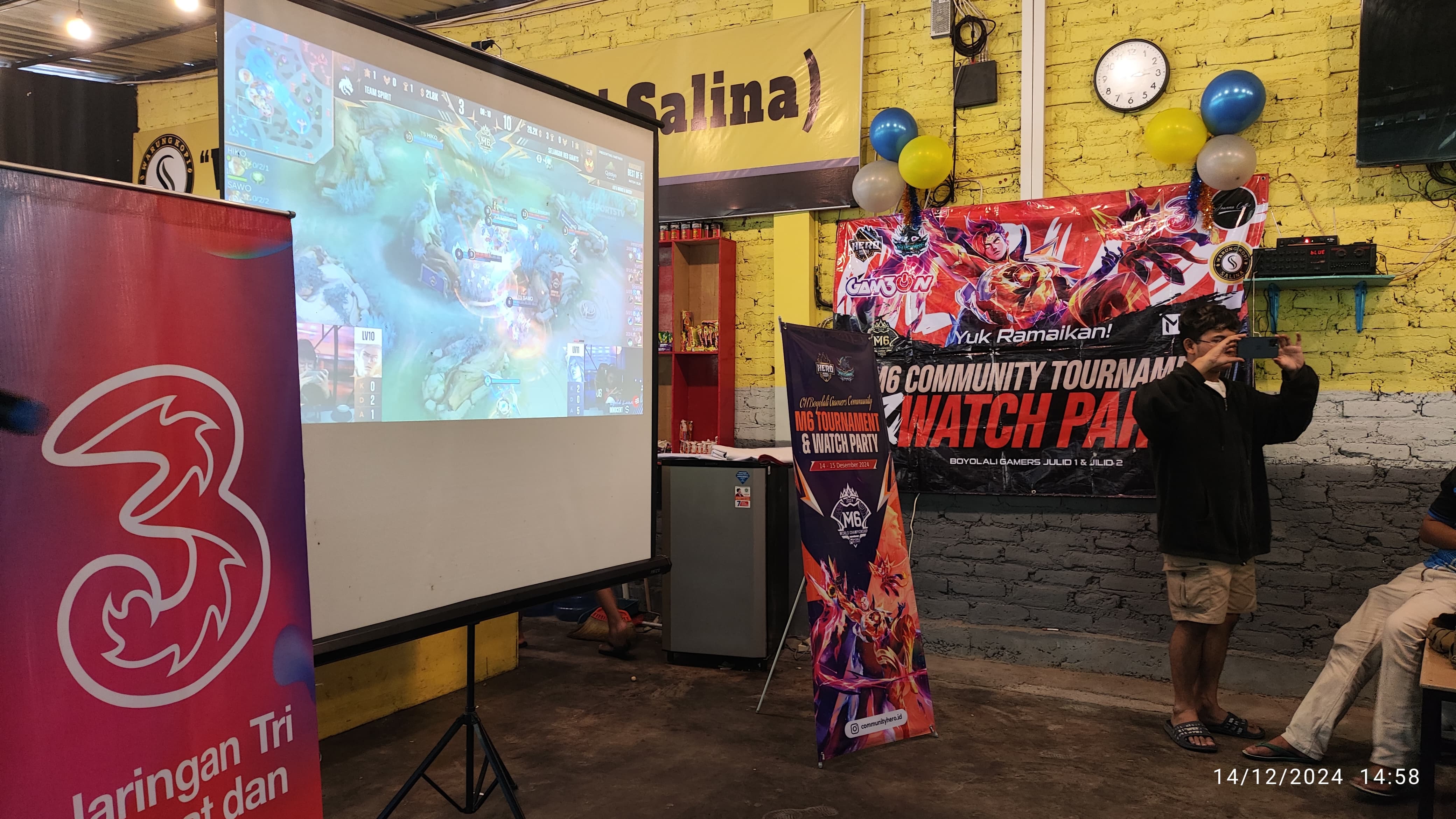 Community Hero Boyolali Gamers sukses gelar turnamen dan nobar M6 MLBB, dukung RRQ & TLID, jaring potensi lokal Boyolali.