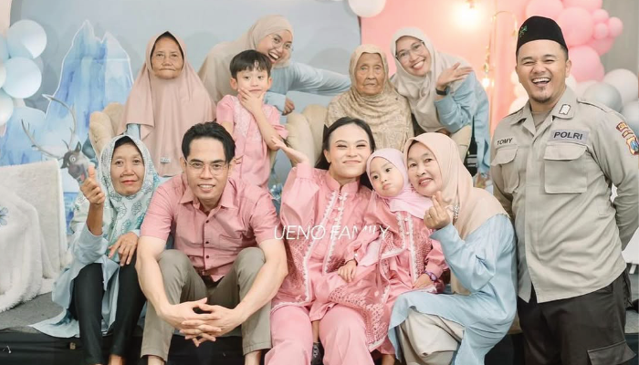 Kebersamaan Mama Mega di acara Aqiqah Ritsuki di Tulungagung.