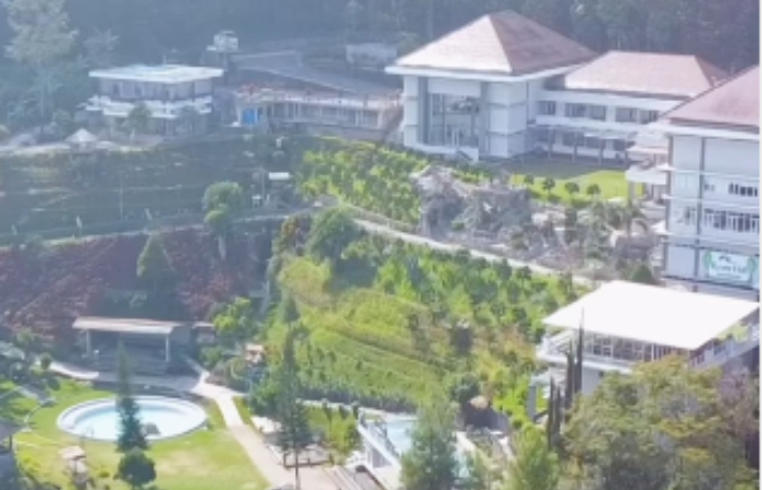 River Hill Tawangmangu. Salah satu rekomendasi hotel di kawasan Tawangmangu, Karanganyar.