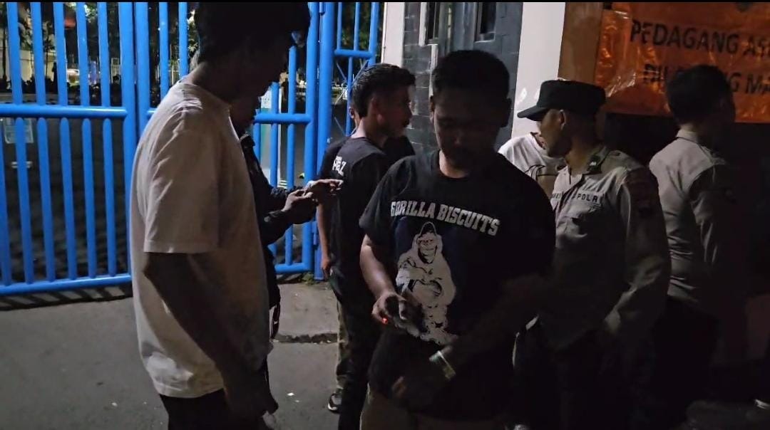 Suporter PSS Sleman diamankan membawa miras.
