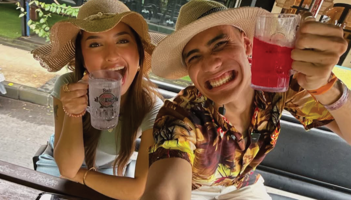 Kebersamaan Aisar Khaled dan Jennifer Coppen di Bali.