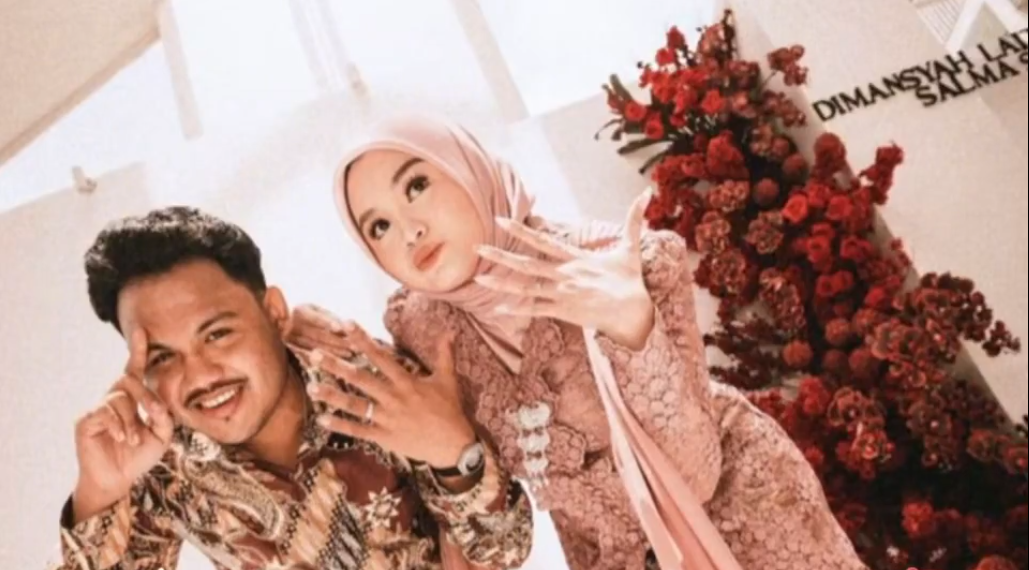 Potret lamaran Salma Salsabil dan Diman.
