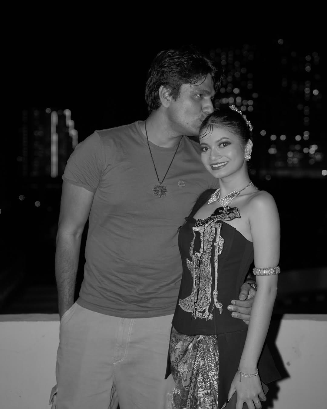 Cornelio Sunny dan Ratu Sofya dikabarkan sudah menikah.