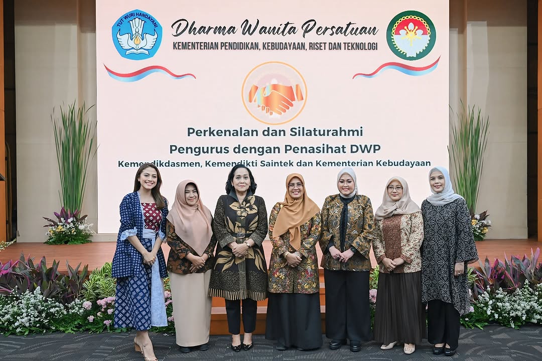 Istri Satryo Soemantri Brodjonegoro dalam unggahan Cynthia Reza Ganesha.